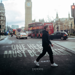 收聽Georgie Keller的One Heart Must Be Broken歌詞歌曲