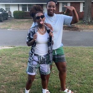 ดาวน์โหลดและฟังเพลง Tell Me พร้อมเนื้อเพลงจาก Atown