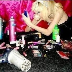 ดาวน์โหลดและฟังเพลง i luv being skinny (Explicit) พร้อมเนื้อเพลงจาก zeija