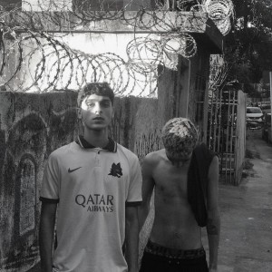 Listen to Em Meio ao Caos (Explicit) song with lyrics from iann guxtavo