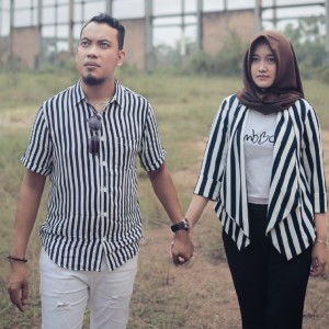 收听Andra Respati的Cinta Menuju Halal歌词歌曲
