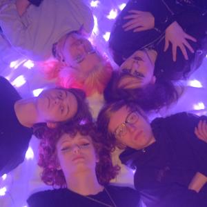 收聽Celestine的Outta Line歌詞歌曲