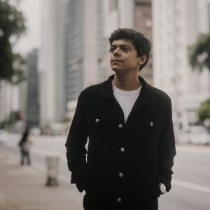 ดาวน์โหลดและฟังเพลง Eu Sou do Interior พร้อมเนื้อเพลงจาก Tuca Oliveira