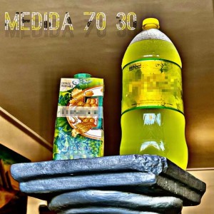 Album Medida 70 30 (Explicit) from legno