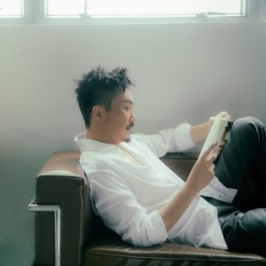 ดาวน์โหลดและฟังเพลง Fei Zhong พร้อมเนื้อเพลงจาก 嚿饭咁