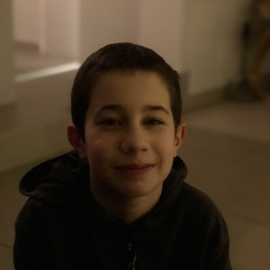 Dengarkan lagu Superstition nyanyian Isaac Davis dengan lirik