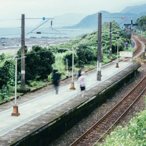 收聽新時代進香團的火車已經到車站歌詞歌曲