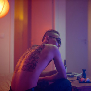 ดาวน์โหลดและฟังเพลง lambones express (Explicit) พร้อมเนื้อเพลงจาก alexbenderlast97