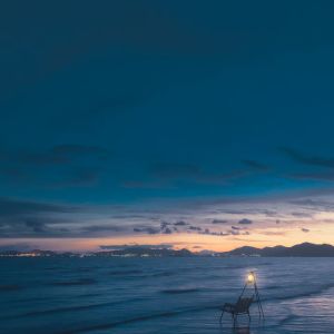Listen to 爸爸总是对我说（战无不胜) song with lyrics from DJ阿布