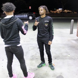 ดาวน์โหลดและฟังเพลง Jump (feat. Syhg) (Explicit) พร้อมเนื้อเพลงจาก Lxl23