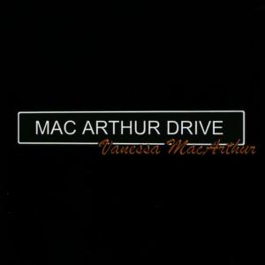 ดาวน์โหลดและฟังเพลง Have You Ever Seen The Rain พร้อมเนื้อเพลงจาก Vanessa MacArthur
