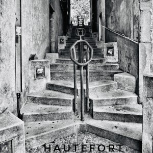 Listen to Jaujac song with lyrics from Hautefort