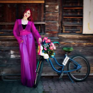 Listen to FİRARİ song with lyrics from Layla Puliçe