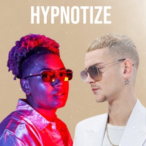 monique b的專輯Hypnotize
