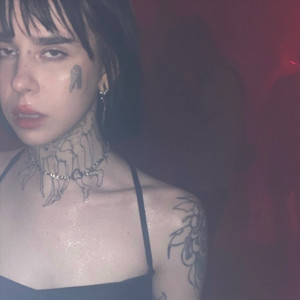 收聽Hillkidd的Sola歌詞歌曲