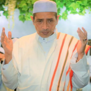 Dengarkan ATOUNA EL TOUFOULE lagu dari MAJELIS GRAYAK dengan lirik