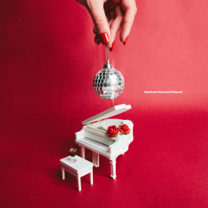 Dengarkan Heartbreak Hollywood - (Stripped) lagu dari Ladysse dengan lirik