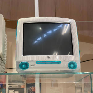 ดาวน์โหลดและฟังเพลง far away friend (sped up 116bpm) พร้อมเนื้อเพลงจาก rrkive