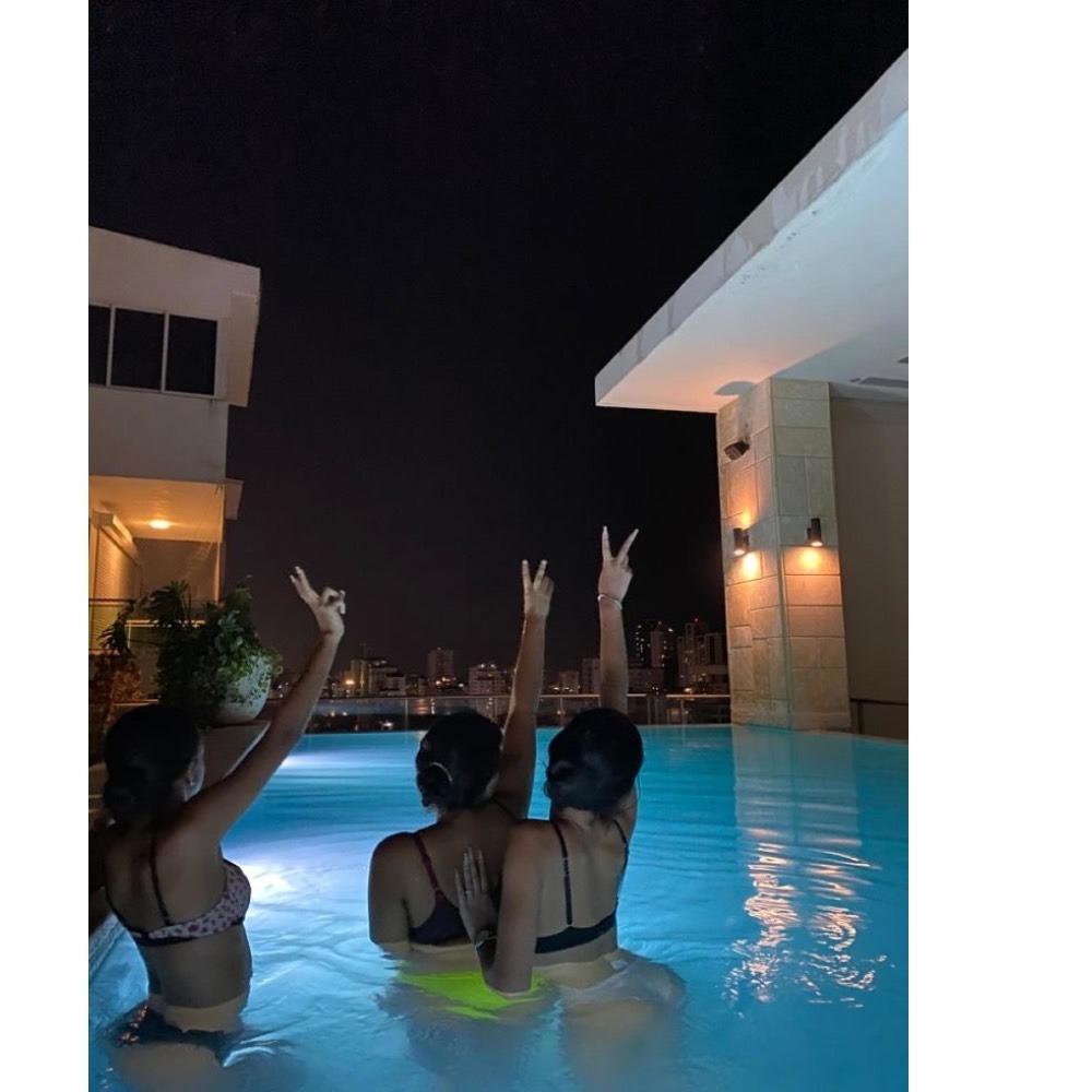 These chicks (Explicit)