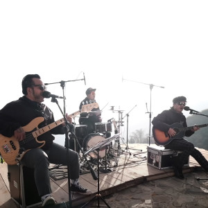Dengarkan Maling Kondang (Acoustic Version) lagu dari Endank Soekamti dengan lirik