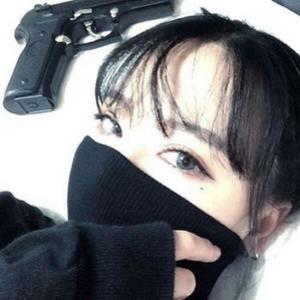 Listen to Glaree (feat. Heymulaa) (Explicit) song with lyrics from Plu Heph