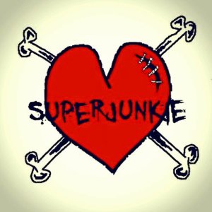 ดาวน์โหลดและฟังเพลง Enola Gay พร้อมเนื้อเพลงจาก Superjunkie