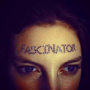 收聽Fascinator的Dead of the Night歌詞歌曲