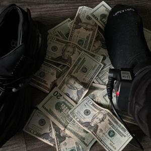 Dengarkan WITH THAT (Explicit) lagu dari KalTurbo dengan lirik