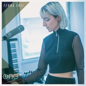 Dengarkan Rude Girls (One Sessions) lagu dari Fenna Frei dengan lirik