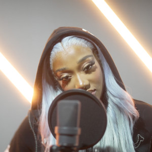 ดาวน์โหลดและฟังเพลง The Hatch (Explicit) พร้อมเนื้อเพลงจาก Wohdee