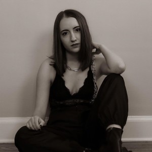 Maddy Hicks ดาวน์โหลดและฟังเพลงฮิตจาก Maddy Hicks