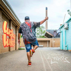 Dengarkan Drift Away (feat. Dice Hip Hop & Joe Ave) (Explicit) lagu dari Lucky Luke dengan lirik