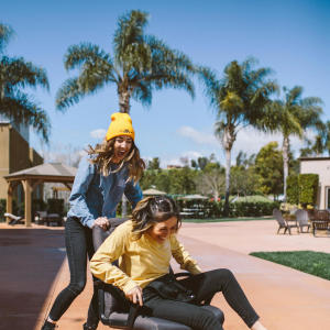 收聽Atte的Uncertainty歌詞歌曲