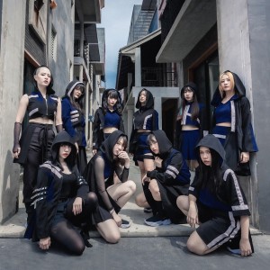 ดาวน์โหลดและฟังเพลง Cyberbullying (Explicit) พร้อมเนื้อเพลงจาก AKIRA KURØ