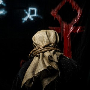 ดาวน์โหลดและฟังเพลง Hollow พร้อมเนื้อเพลงจาก RVNT