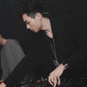 收聽DJ TuSo的Bến Thượng Hải (DJ版)歌詞歌曲