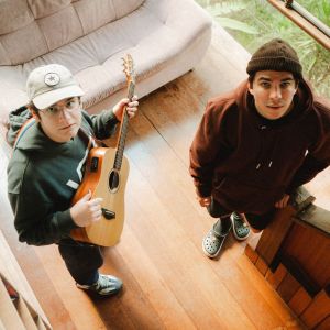 default playlist img