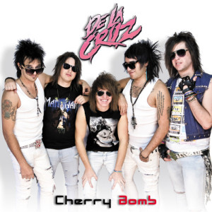 ดาวน์โหลดและฟังเพลง Cherry Bomb พร้อมเนื้อเพลงจาก De La Cruz