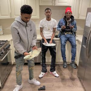 ดาวน์โหลดและฟังเพลง DEM NIGGAZ PT2 (Explicit) พร้อมเนื้อเพลงจาก Yng Red