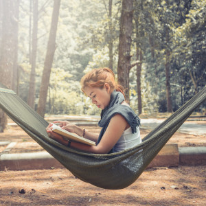 Dengarkan Rain Forest lagu dari Study Music and Piano Music dengan lirik