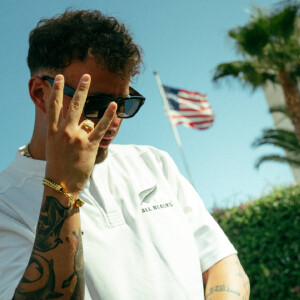 default playlist img