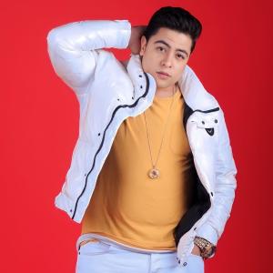 Listen to حبك دة جامد طحن song with lyrics from Hoda Nasser