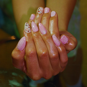 ดาวน์โหลดและฟังเพลง Malibu Barbie พร้อมเนื้อเพลงจาก Miya Folick