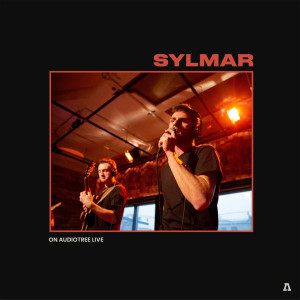 收聽Sylmar的Kinks (Audiotree Live Version)歌詞歌曲