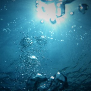 ดาวน์โหลดและฟังเพลง Atlantis พร้อมเนื้อเพลงจาก RvR