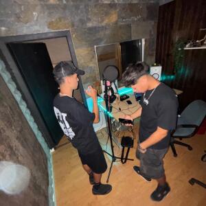 default playlist img