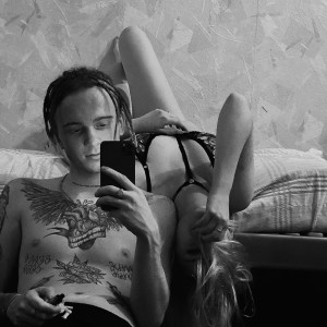 收听GROOVE的До звезды (Explicit)歌词歌曲