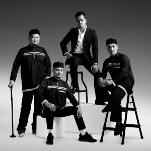 ดาวน์โหลดและฟังเพลง Damba Cinta Mu พร้อมเนื้อเพลงจาก Alif Satar