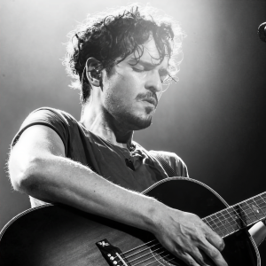 Tommy Torres ดาวน์โหลดและฟังเพลงฮิตจาก Tommy Torres