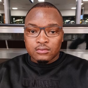 Dengarkan Ksasa (feat. Colour Black) lagu dari Javass dengan lirik